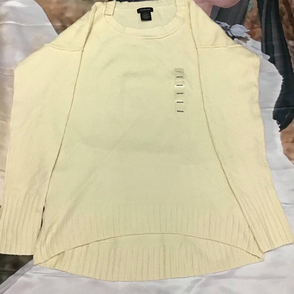 NEW CALVIN KLEIN WOMEN SWEATER RARE